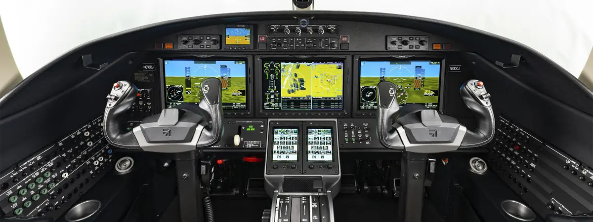 Glass cockpit & FMS