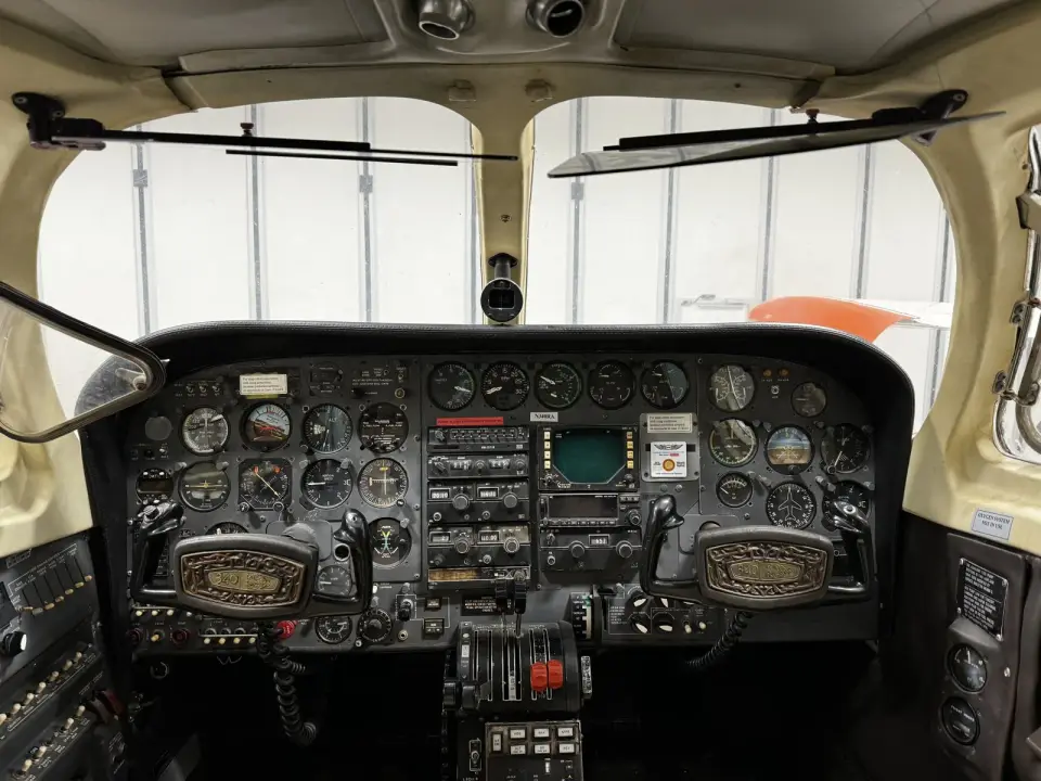 Original analogue cockpit before the upgrade