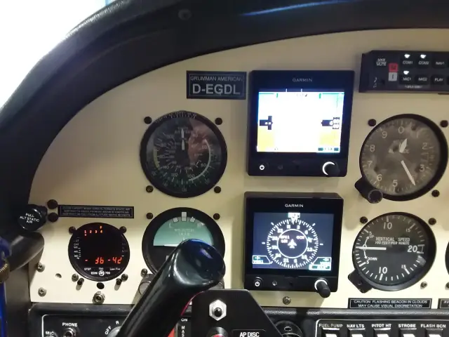 G5 flight instrument close-up on the new panel