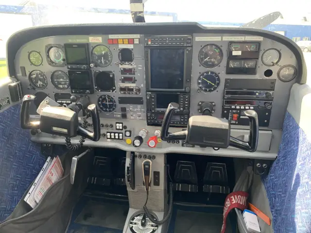Skyhawk cockpit on the ground