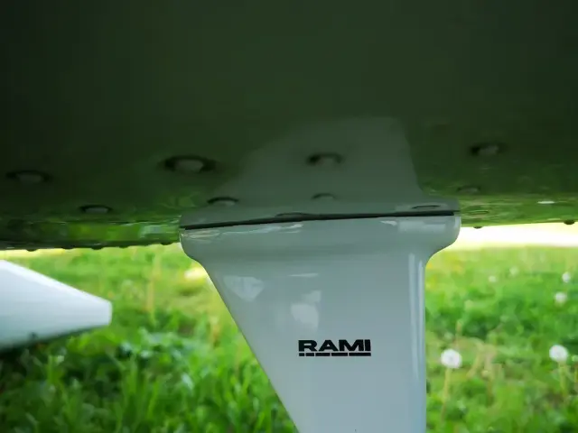New DME antenna under the fuselage