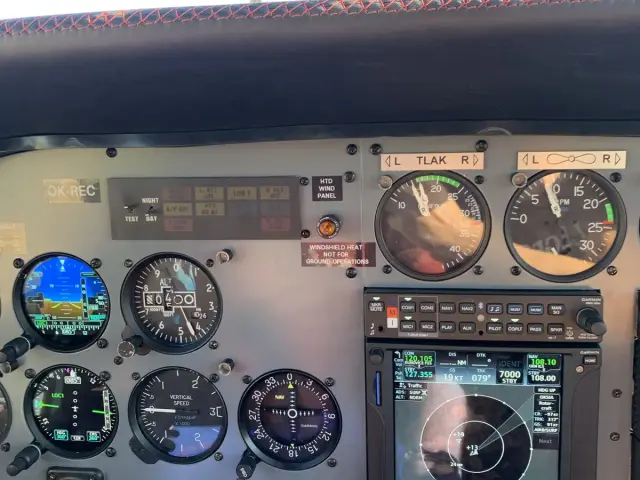 GI 275 flight instrument in the panel