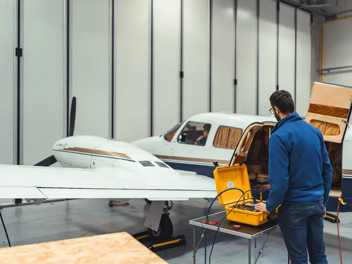Pitot-static test on a Piper PA-34 Seneca at Kunovice