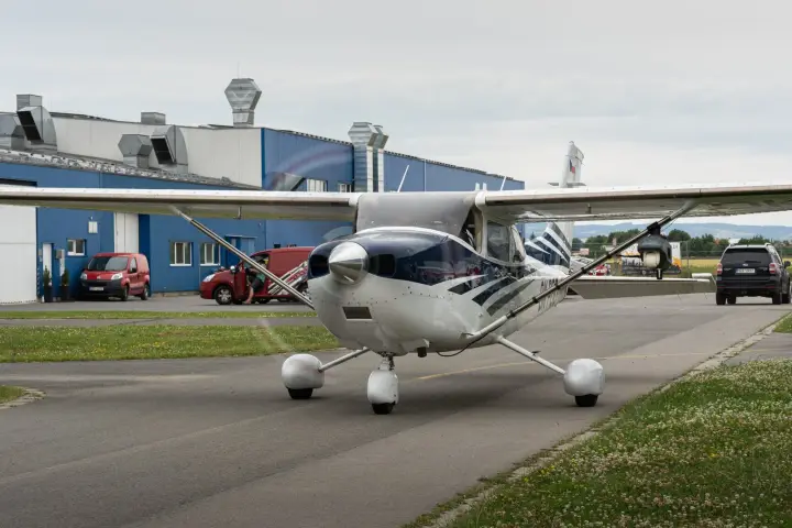 Cessna T182T Turbo Skylane taxiing at Kunovice