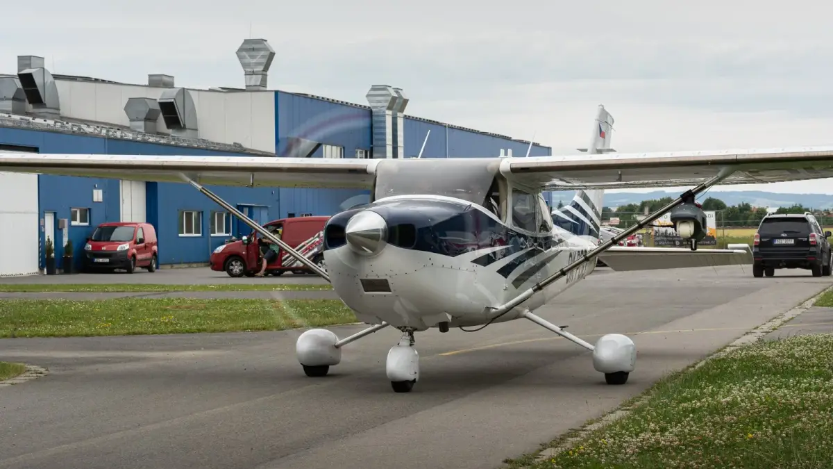 Cessna T182T Turbo Skylane taxiing at Kunovice