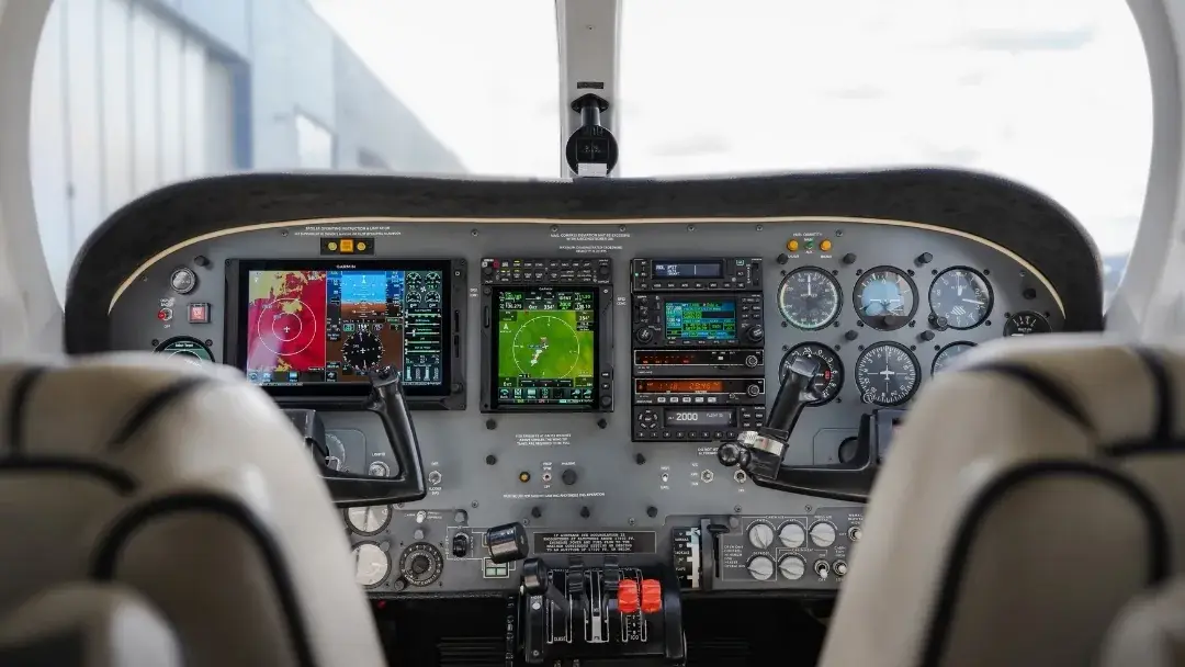 Cessna 340A cockpit with the new G500 TXi and GTN 750Xi