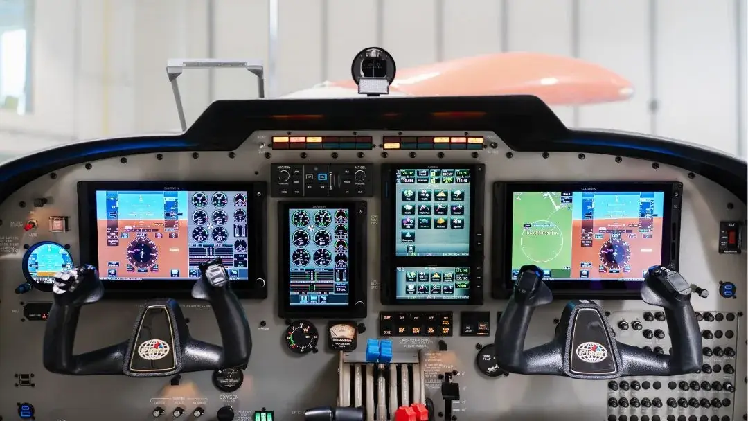 Seneca V cockpit with dual G500 TXi and GTN Xi navigators