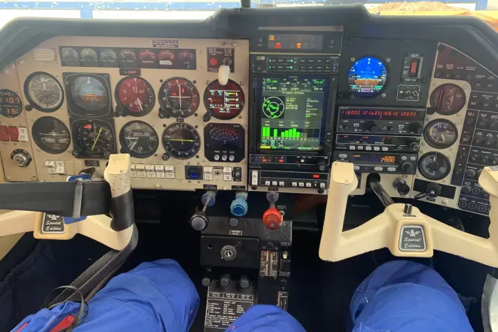 Mooney M20J panel with the new GI 275 instruments and GTN 750Xi