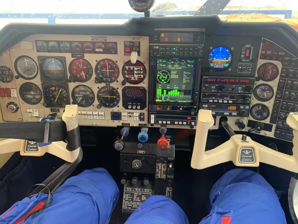 Mooney M20J panel with the new GI 275 instruments and GTN 750Xi