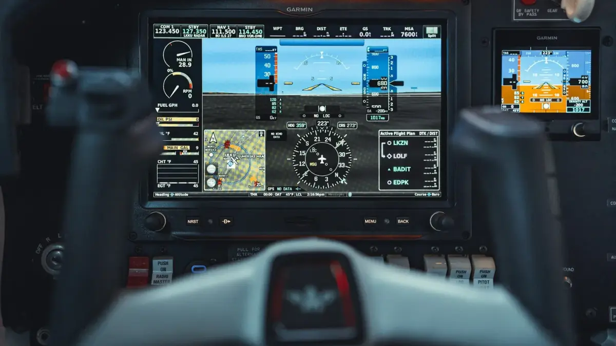 Mooney M20J panel with the G3X Touch display and new yoke