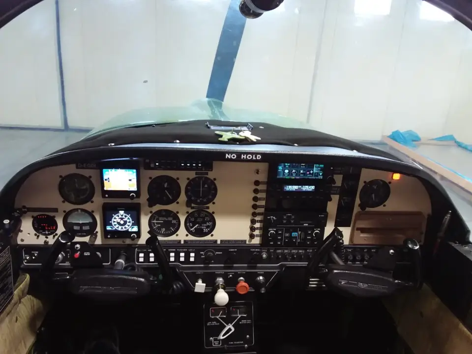 New instrument panel with dual G5 and GTN 650 in the Grumman Tiger