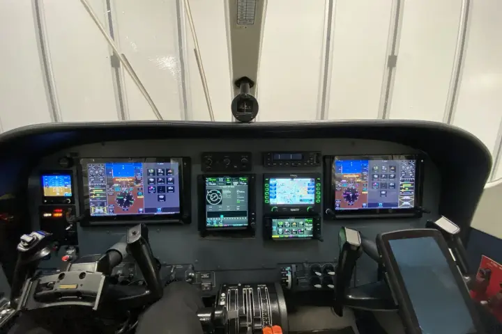 Cessna 340A cockpit with dual Garmin G500 TXi displays and two GTN navigators