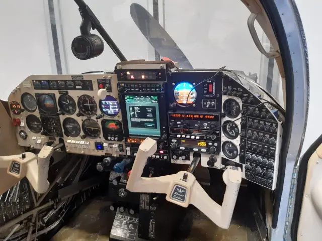 Mooney panel with GI 275 and GTN 750Xi