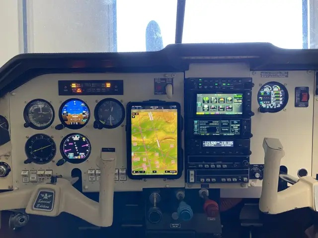 New instruments and navigator in the Mooney panel